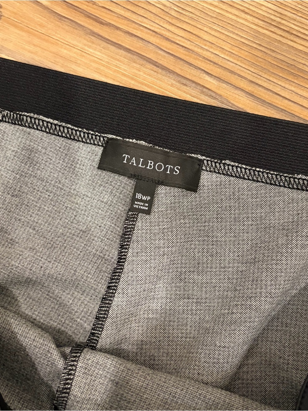 Talbots Soho Ankle Pants classic black-and-white houndstooth pattern ankle zip - Picture 5 of 11